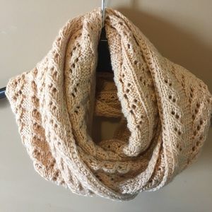 Oversized Knitted Scarf 🧣/ Snood